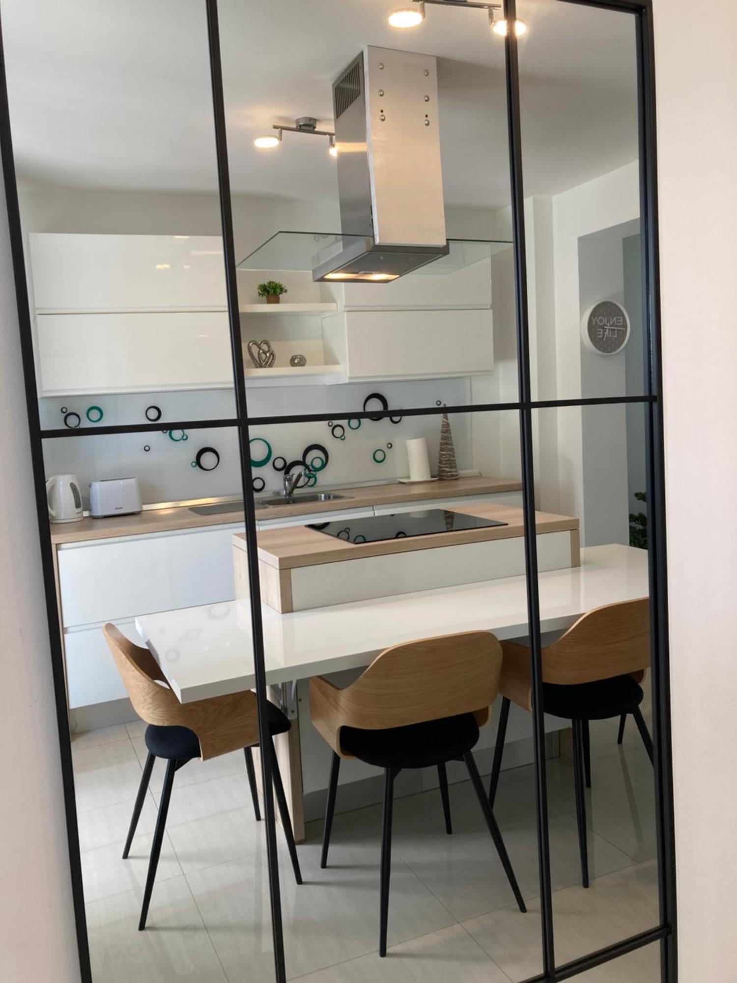 Apartman Sonas With Free Private Parking 카를로바츠 외부 사진