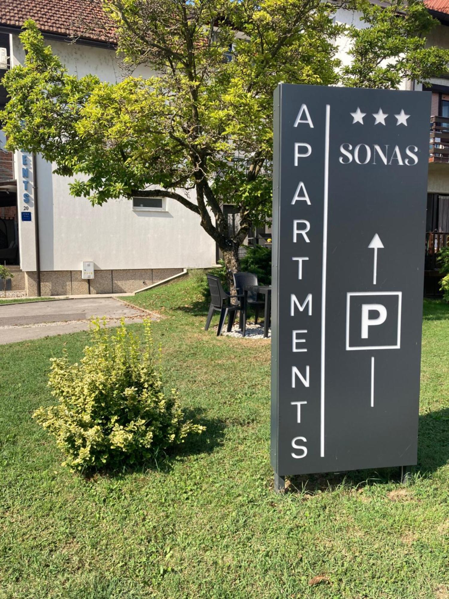 Apartman Sonas With Free Private Parking 카를로바츠 외부 사진